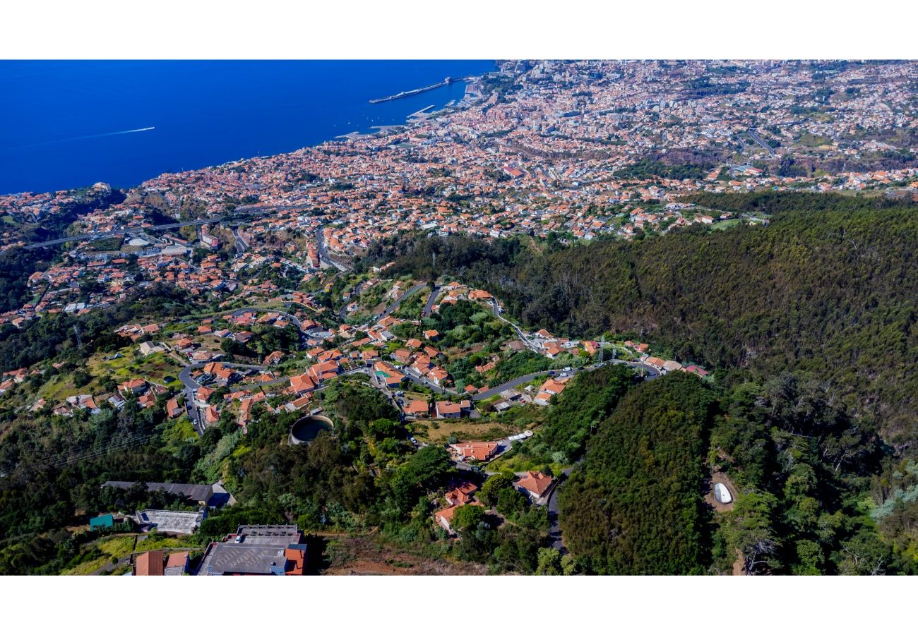 Апартаменты на Funchal - São Gonçalo View T1